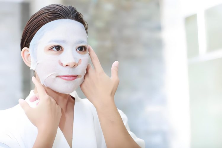 The Art of Selecting and Using Face Masks: Unlocking Your Skin’s Natural Radiance