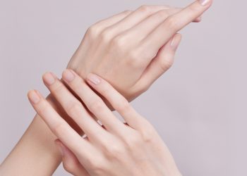 Aging Hands: Causes, Signs, Treatment Options, and Prevention