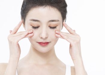 A Comprehensive Guide to Under-Eye Bags: Causes, Impact, and Treatment Methods