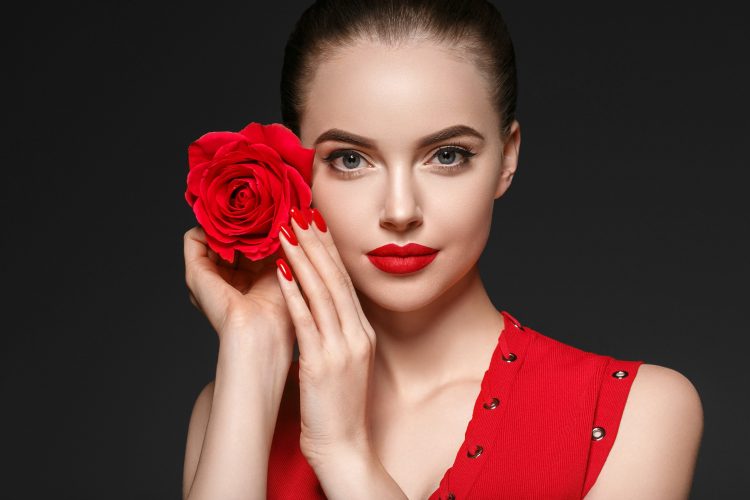 Retro Sweetheart: The Resurgence of Red Lip Makeup