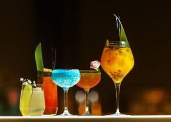 15 of the Healthiest Alcoholic Drinks, Straight From Dietitians