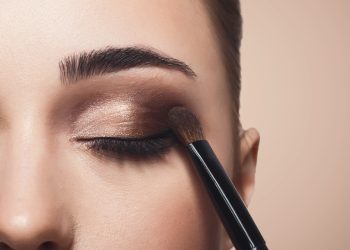 Eyeshadow vs. Brow Powder: Can Eyeshadow Replace Brow Powder?