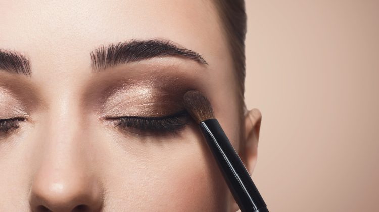 Eyeshadow vs. Brow Powder: Can Eyeshadow Replace Brow Powder?
