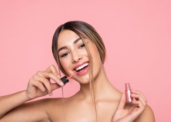 Crafting the Perfect Smile: Techniques for Luscious Lipped Makeup