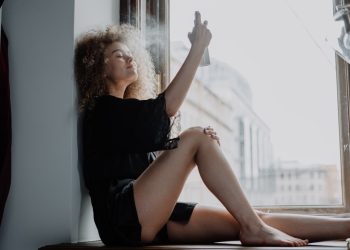 Long-lasting Glamour: The Perfect Makeup Essentials for an Effortlessly Beautiful Look