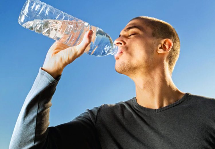 The Beauty Benefits of Staying Hydrated: Why Water is Your Skin’s Best Friend