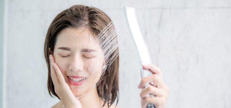 How to Balance Cleansing and Moisturizing for Oily Skin Without Overdrying
