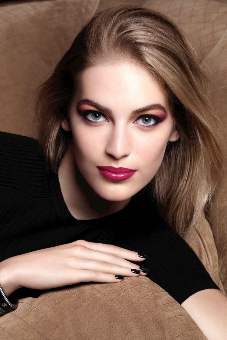 How to Avoid Common Mistakes During Makeup Application and Improve Precision in Your Makeup Skills