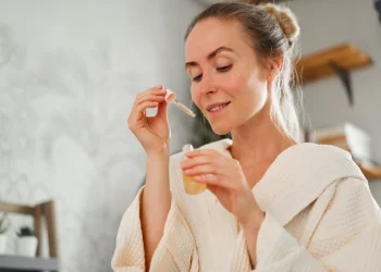 2025 Skincare Ingredient Trends: Which Components Will Emerge as the New Anti-Aging Powerhouses?