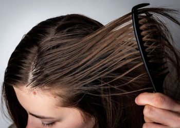 How Do You Choose the Right Shampoo for Oily Scalp Without Stripping Moisture?