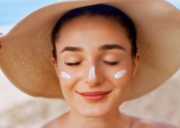 What’s the Difference Between Physical and Chemical Sunscreens?