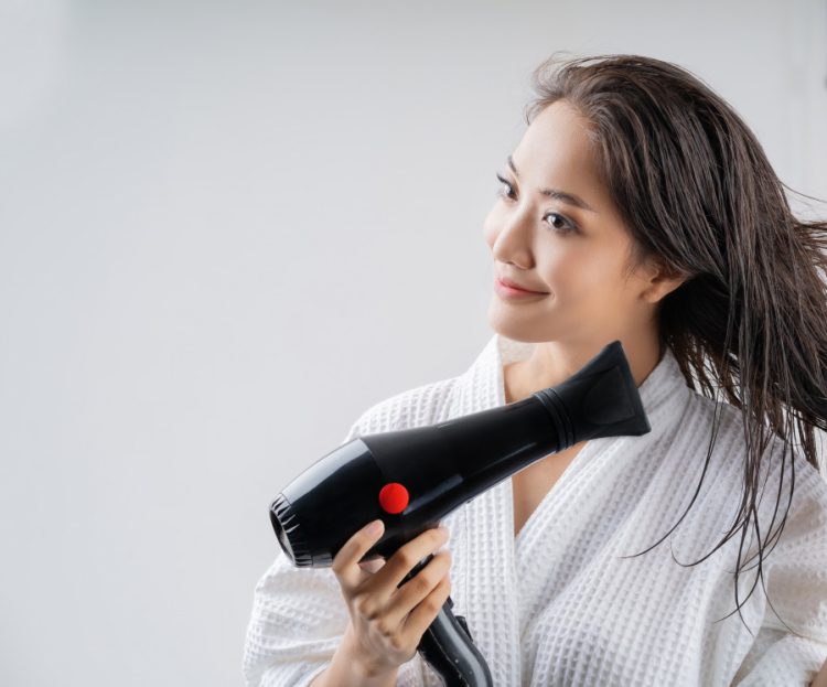 The Challenge of Heat Damage Repair: How to Use Hair Dryers and Flat Irons More Hair-Friendly