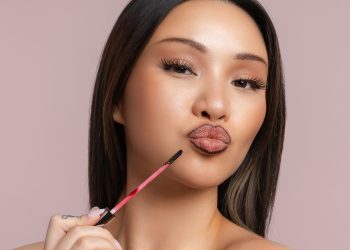 How Do You Choose the Right Lip Color for Any Occasion?