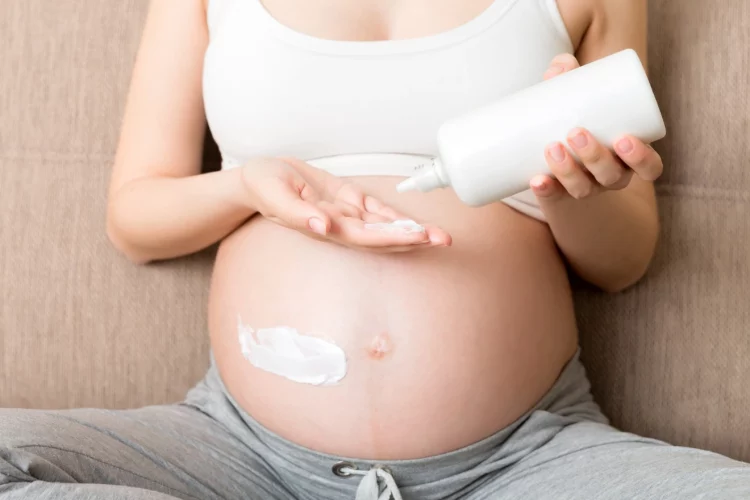 How to Manage Sensitive Skin During Pregnancy