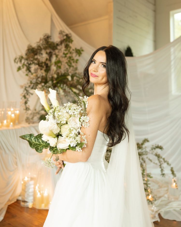 How to Achieve a Natural Yet Radiant Wedding Day Makeup: Essential Tips You Need to Know!