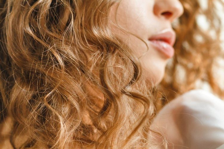 Perm Aftercare Guide: How to Avoid Dryness and Split Ends, and Make Your Curls Last Longer?