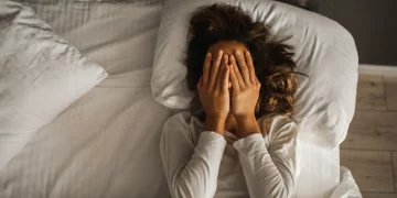 How Does Sleep Deprivation Affect Your Skin and Body? Improve These Habits to Reclaim Your Natural Glow!