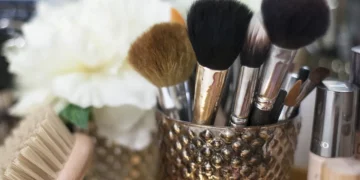 How Can You Choose, Use, and Clean Makeup Brushes Properly?