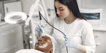 Non-Surgical Jawline Contouring: Is This the Secret to a Defined Profile?