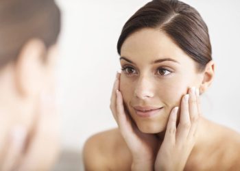 Seasonal Nutrition Adjustments for Skin Health: Are You Feeding Your Skin What It Needs All Year?