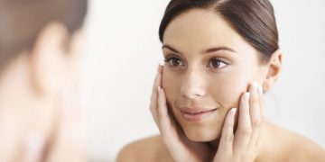 Seasonal Nutrition Adjustments for Skin Health: Are You Feeding Your Skin What It Needs All Year?