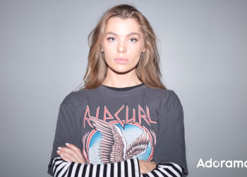 How Can You Perfect Your Makeup for Flash Photography?