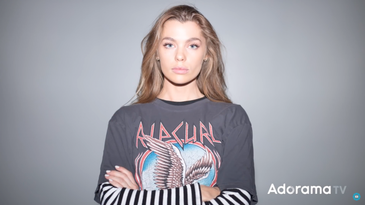 How Can You Perfect Your Makeup for Flash Photography?