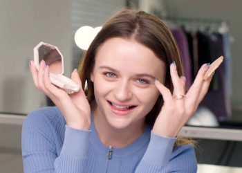 How Can You Seamlessly Transition Your Makeup from Day to Night?