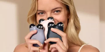 The Truth About Your Home “Beauty Lab”: Can At-Home Devices Really Deliver Professional Results?