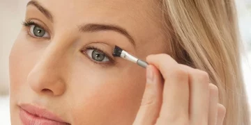 How Can You Balance Bold Eyes and Bold Lips Without Overdoing Your Makeup?