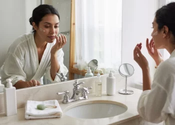 What Are the Best Skincare Routines for Minimalists Without Sacrificing Results?
