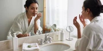 How Does Cryotherapy Facial Treatment Work and What Are Its Benefits for Your Skin?