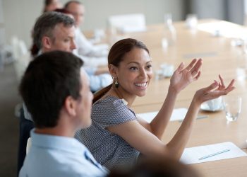 Are Articles More Persuasive Than Visual Content?